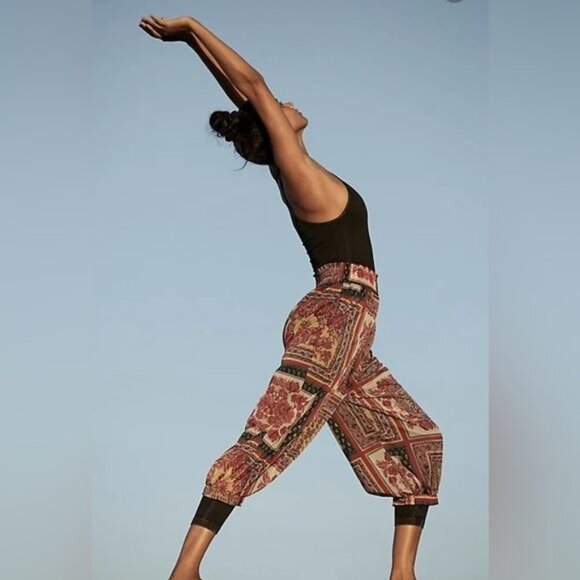 NWT Free People Movement Slouchy Multicolored Tapestry Printed Pants - Picture 6 of 7